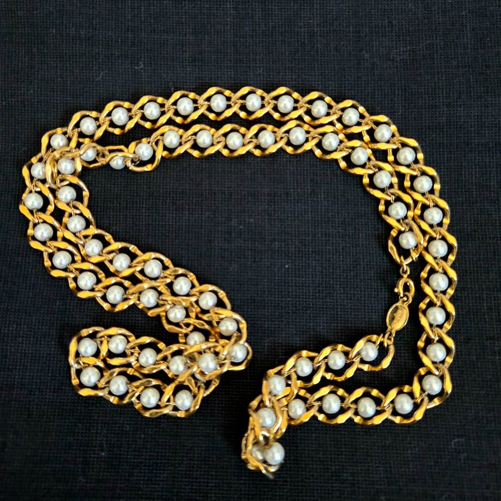Vintage Napier gold tone long chain necklace with faux pearls. - Picture 2 of 8